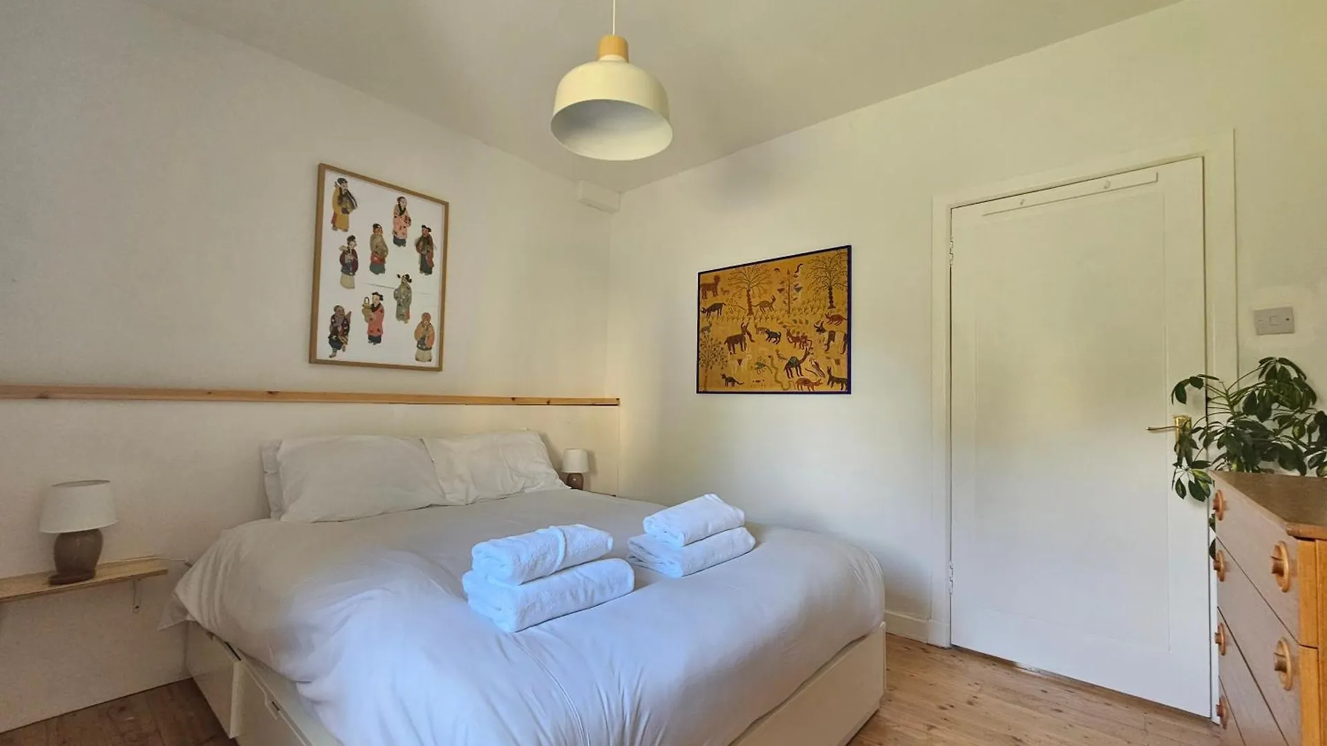 Charming 2-Bedroom Ground Floor Apartment With Garden And Free On-Street Parking Edinburgh Verenigd Koninkrijk