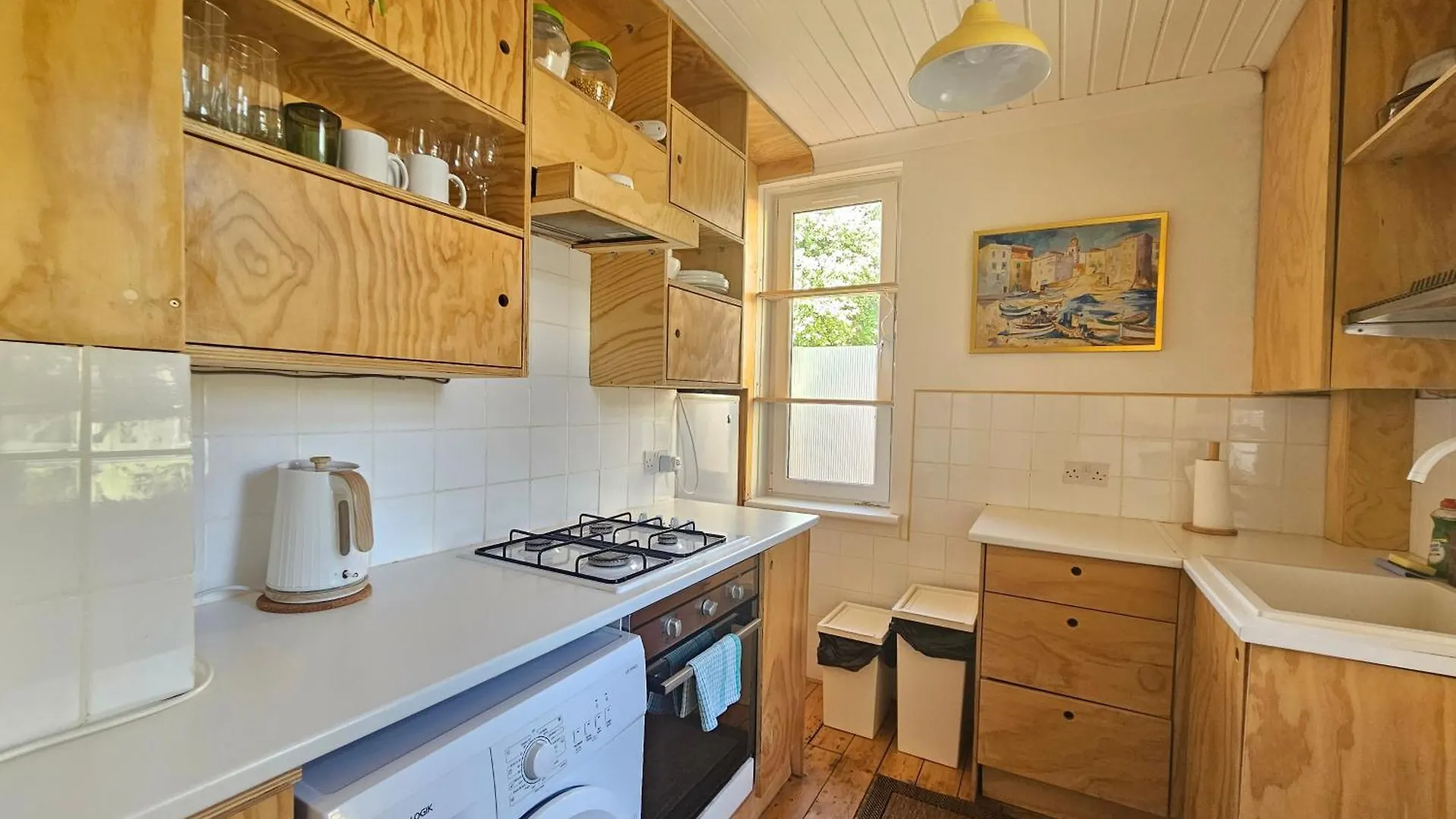 Charming 2-Bedroom Ground Floor Apartment With Garden And Free On-Street Parking Edinburgh
