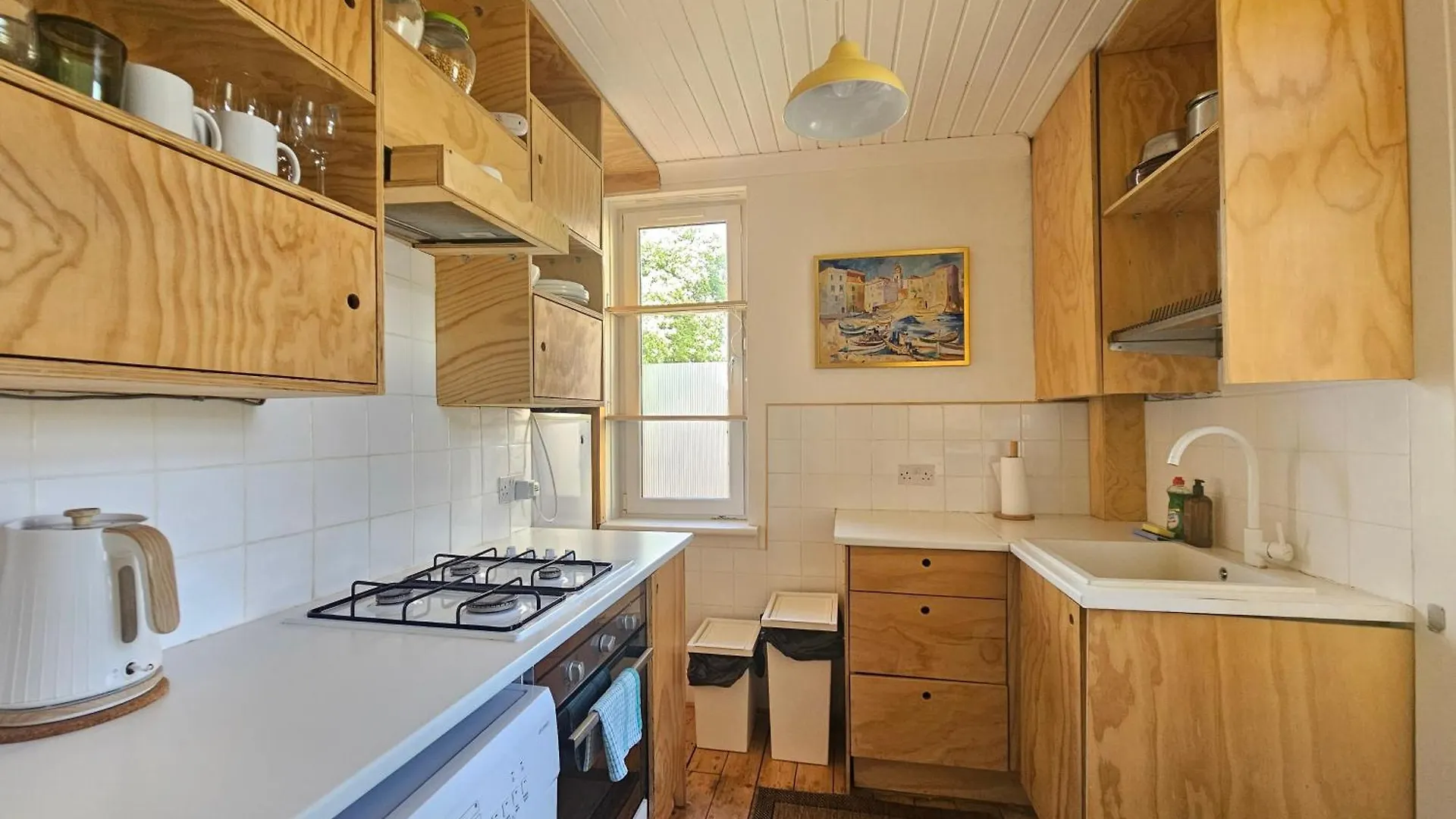 Charming 2-Bedroom Ground Floor Apartment With Garden And Free On-Street Parking Edinburgh