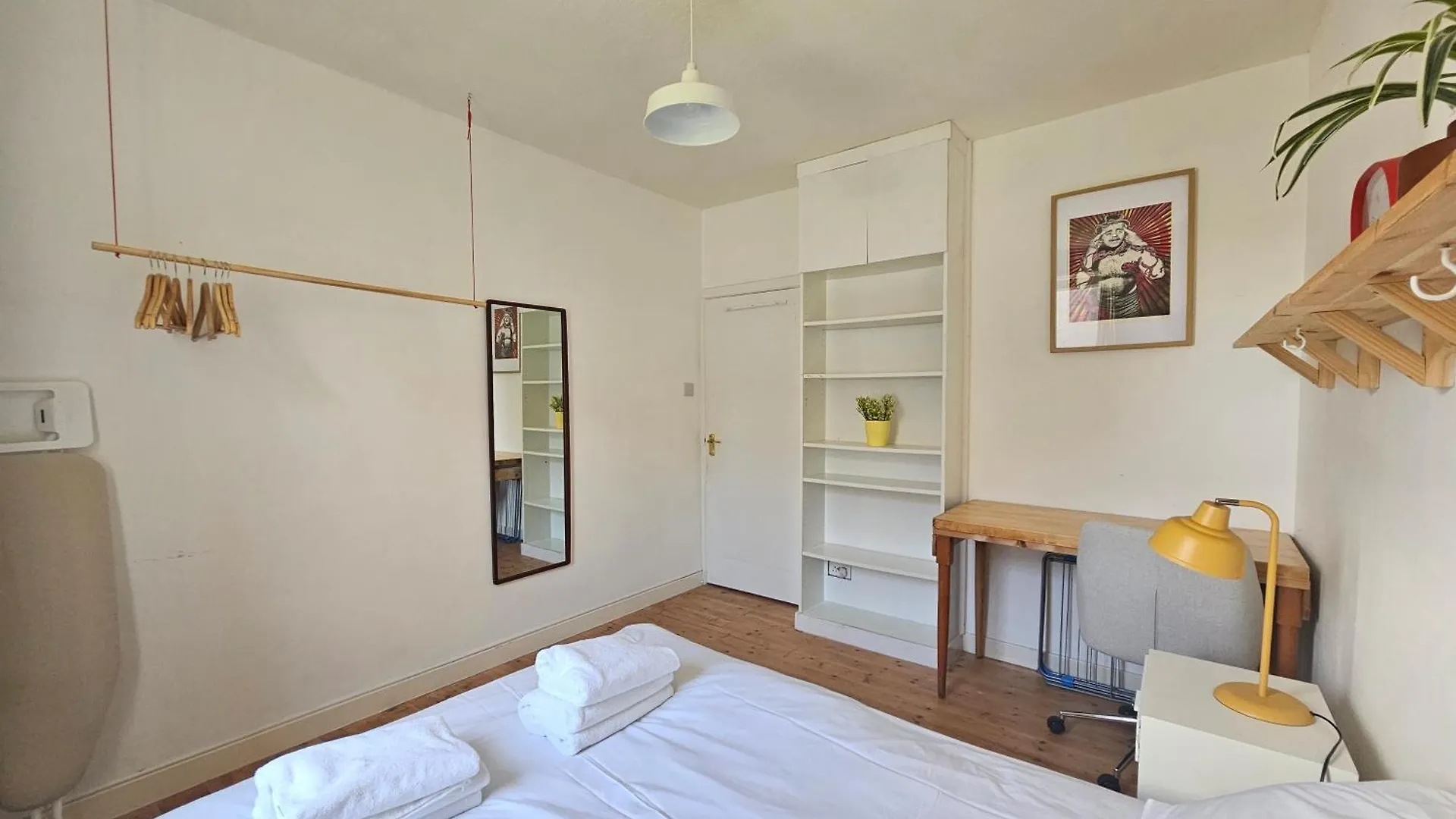 Charming 2-Bedroom Ground Floor Apartment With Garden And Free On-Street Parking Edinburgh 0*,