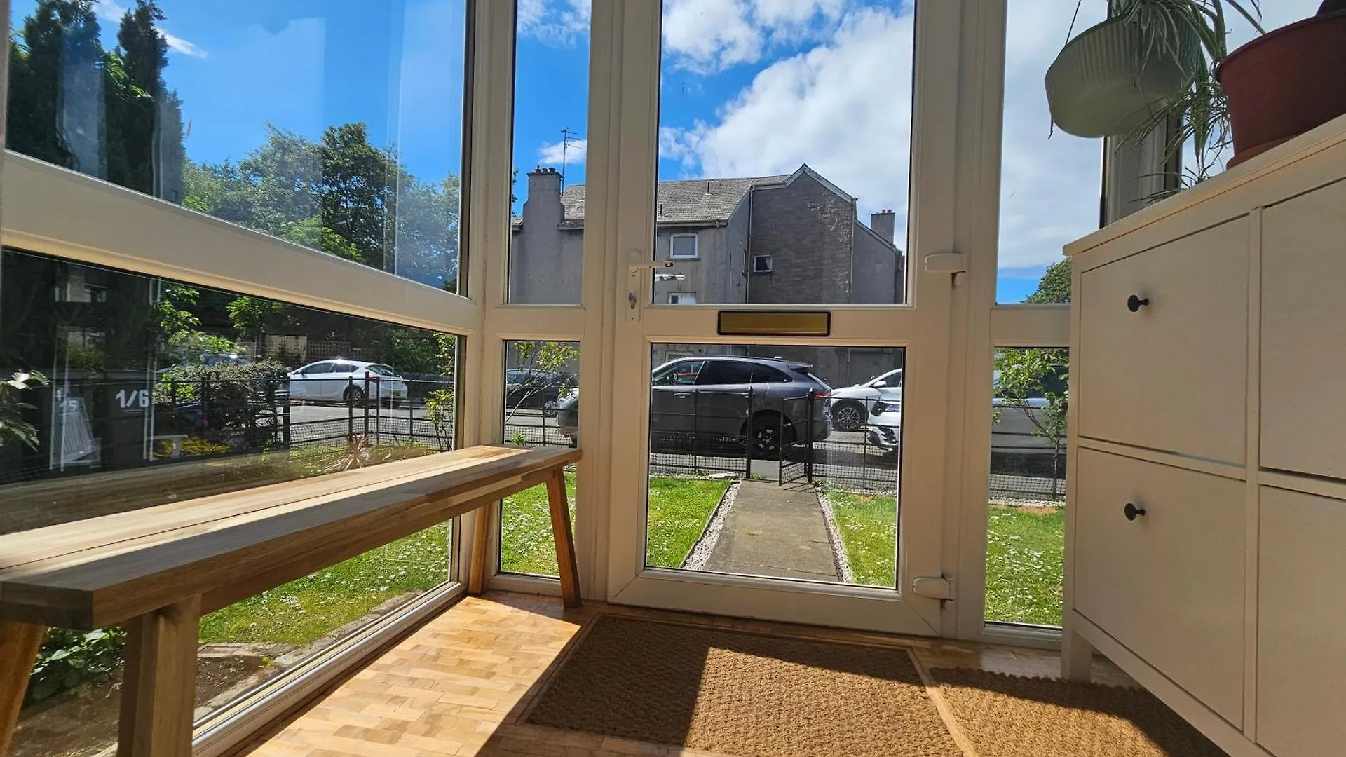 Charming 2-Bedroom Ground Floor Apartment With Garden And Free On-Street Parking Edimburgo